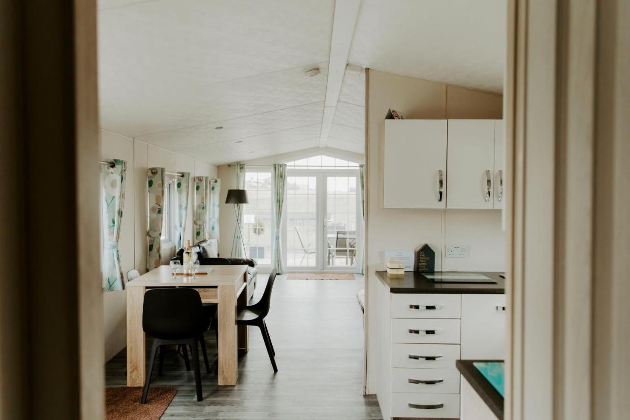 Fairview Farm Holiday Accommodation 14 Luxury Lodges, Cabins, Dog Friendly, Suitable For Couples, Families And Groups, Wedding Guests , Corporate Events, Sleeps 2-65 Guests In Ravenshead, Nottingham Near Sherwood Forest, Set In 88 Acres Екстер'єр фото