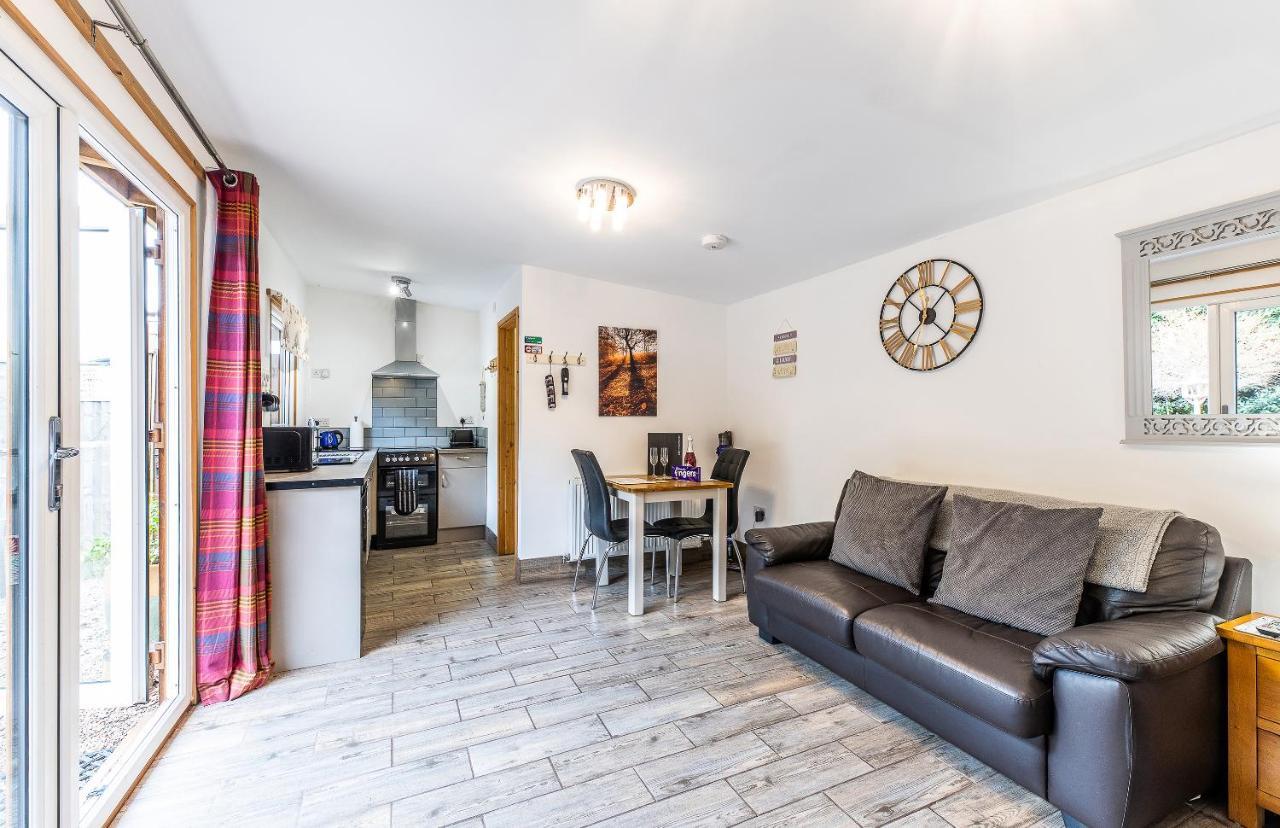 Fairview Farm Holiday Accommodation 14 Luxury Lodges, Cabins, Dog Friendly, Suitable For Couples, Families And Groups, Wedding Guests , Corporate Events, Sleeps 2-65 Guests In Ravenshead, Nottingham Near Sherwood Forest, Set In 88 Acres Екстер'єр фото