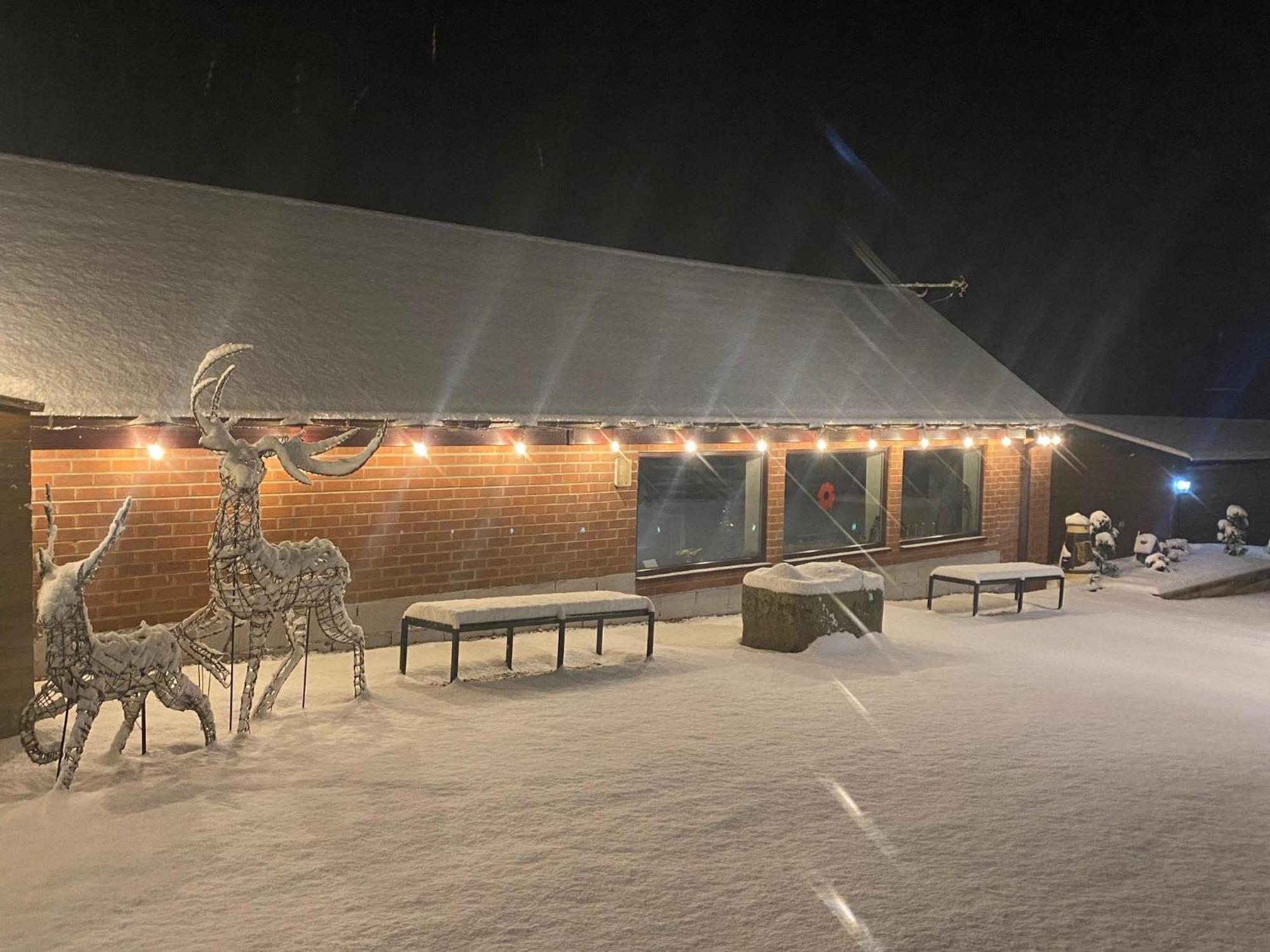 Fairview Farm Holiday Accommodation 14 Luxury Lodges, Cabins, Dog Friendly, Suitable For Couples, Families And Groups, Wedding Guests , Corporate Events, Sleeps 2-65 Guests In Ravenshead, Nottingham Near Sherwood Forest, Set In 88 Acres Екстер'єр фото