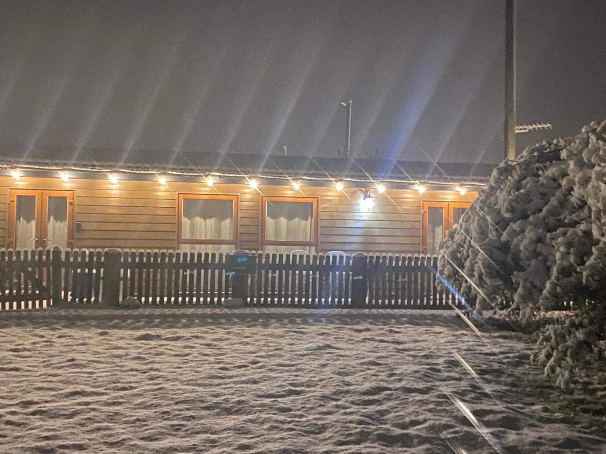 Fairview Farm Holiday Accommodation 14 Luxury Lodges, Cabins, Dog Friendly, Suitable For Couples, Families And Groups, Wedding Guests , Corporate Events, Sleeps 2-65 Guests In Ravenshead, Nottingham Near Sherwood Forest, Set In 88 Acres Екстер'єр фото