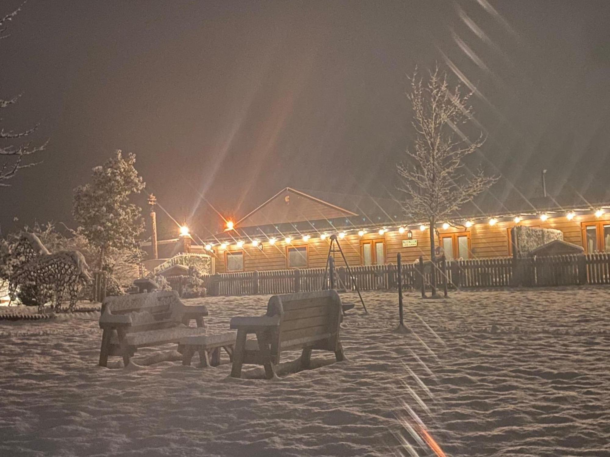 Fairview Farm Holiday Accommodation 14 Luxury Lodges, Cabins, Dog Friendly, Suitable For Couples, Families And Groups, Wedding Guests , Corporate Events, Sleeps 2-65 Guests In Ravenshead, Nottingham Near Sherwood Forest, Set In 88 Acres Екстер'єр фото