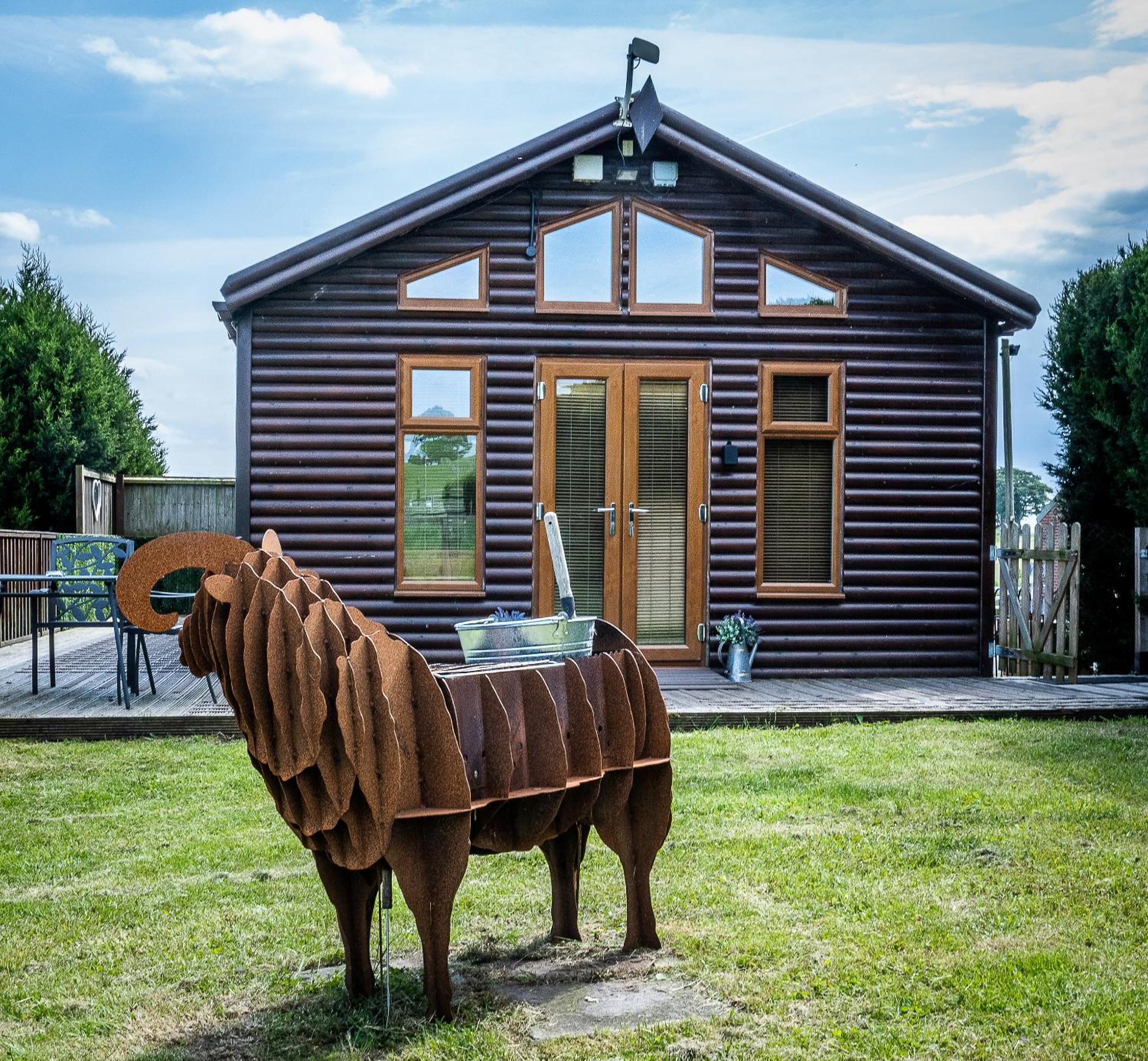 Fairview Farm Holiday Accommodation 14 Luxury Lodges, Cabins, Dog Friendly, Suitable For Couples, Families And Groups, Wedding Guests , Corporate Events, Sleeps 2-65 Guests In Ravenshead, Nottingham Near Sherwood Forest, Set In 88 Acres Екстер'єр фото